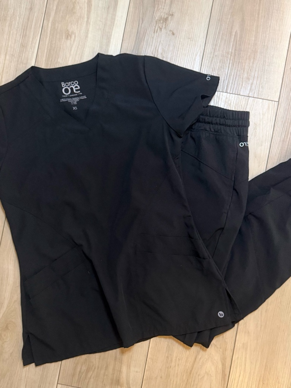 Barco One Black Scrub Set XS Top Small Jogger Pants
